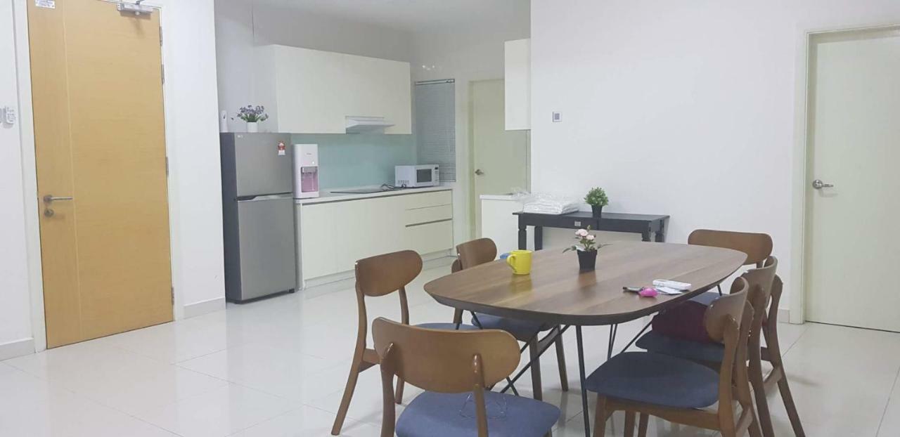 Crest Residence Kuala Lumpur Extérieur photo